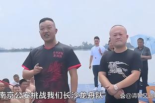 每体：吉乌替补出场效率高，在巴萨一队和B队踢了203分钟打进4球